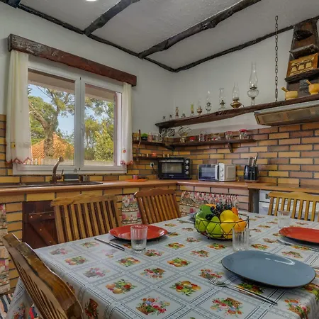 Sa Dias House By Ah Nyaraló *