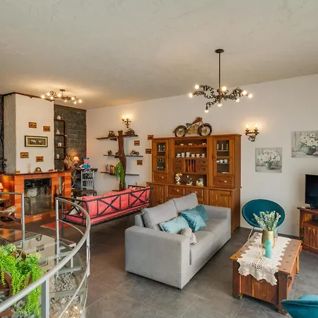 Sa Dias House By Ah São Jorge