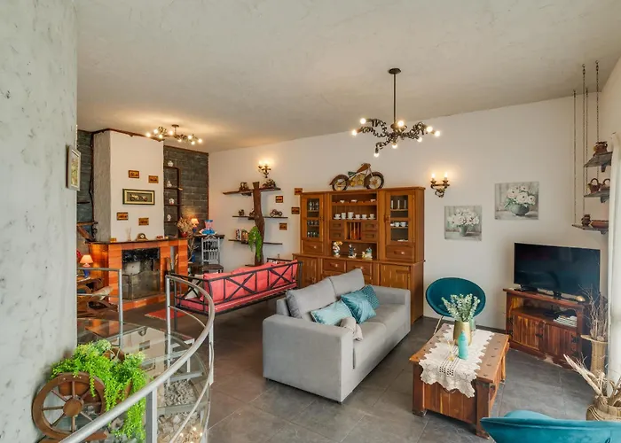 Sa Dias House By Ah São Jorge